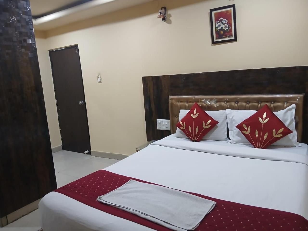 Blossoms Room Holiday Inn- Lakdikapul 海得拉巴 外观 照片