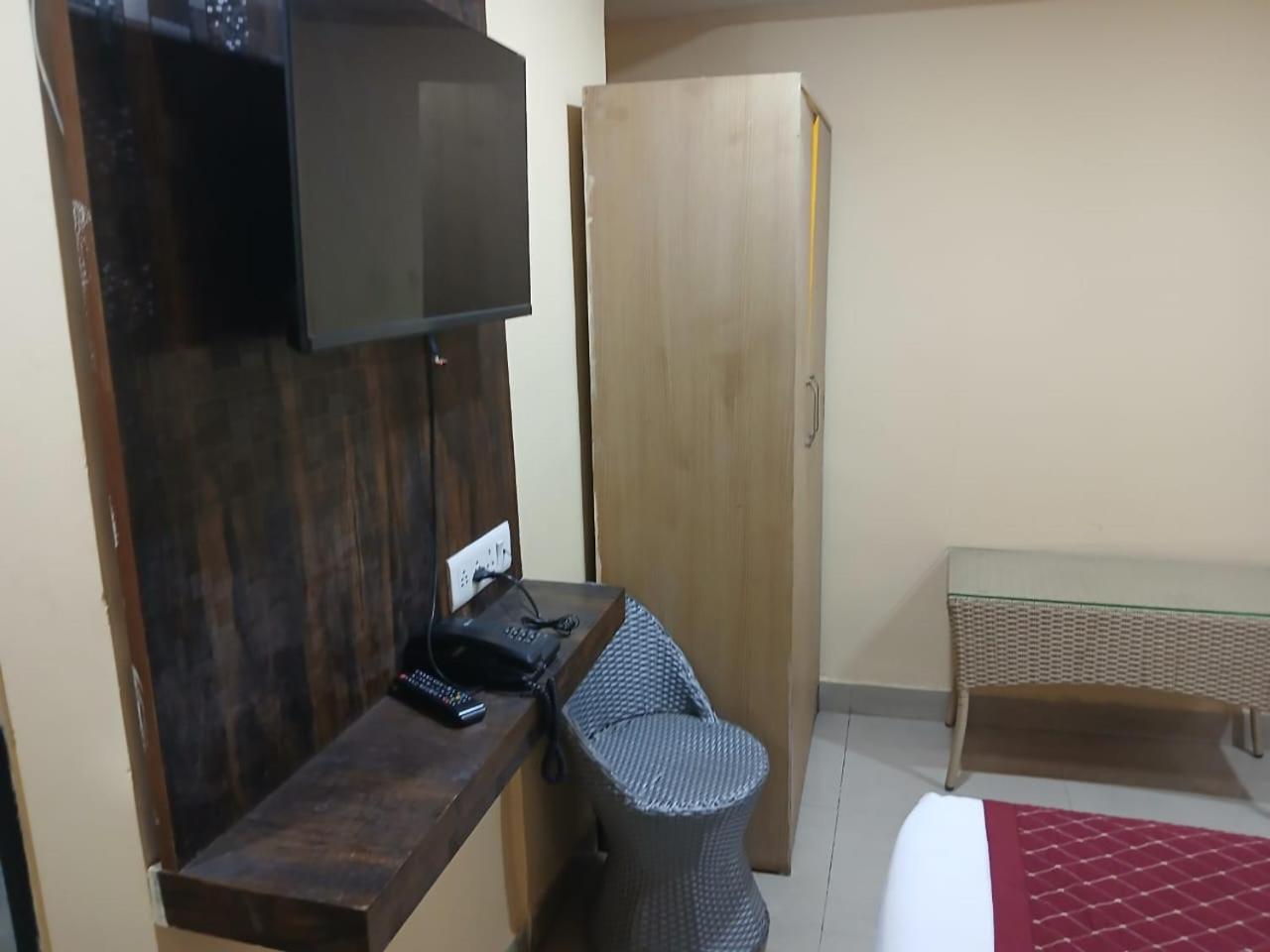 Blossoms Room Holiday Inn- Lakdikapul 海得拉巴 外观 照片