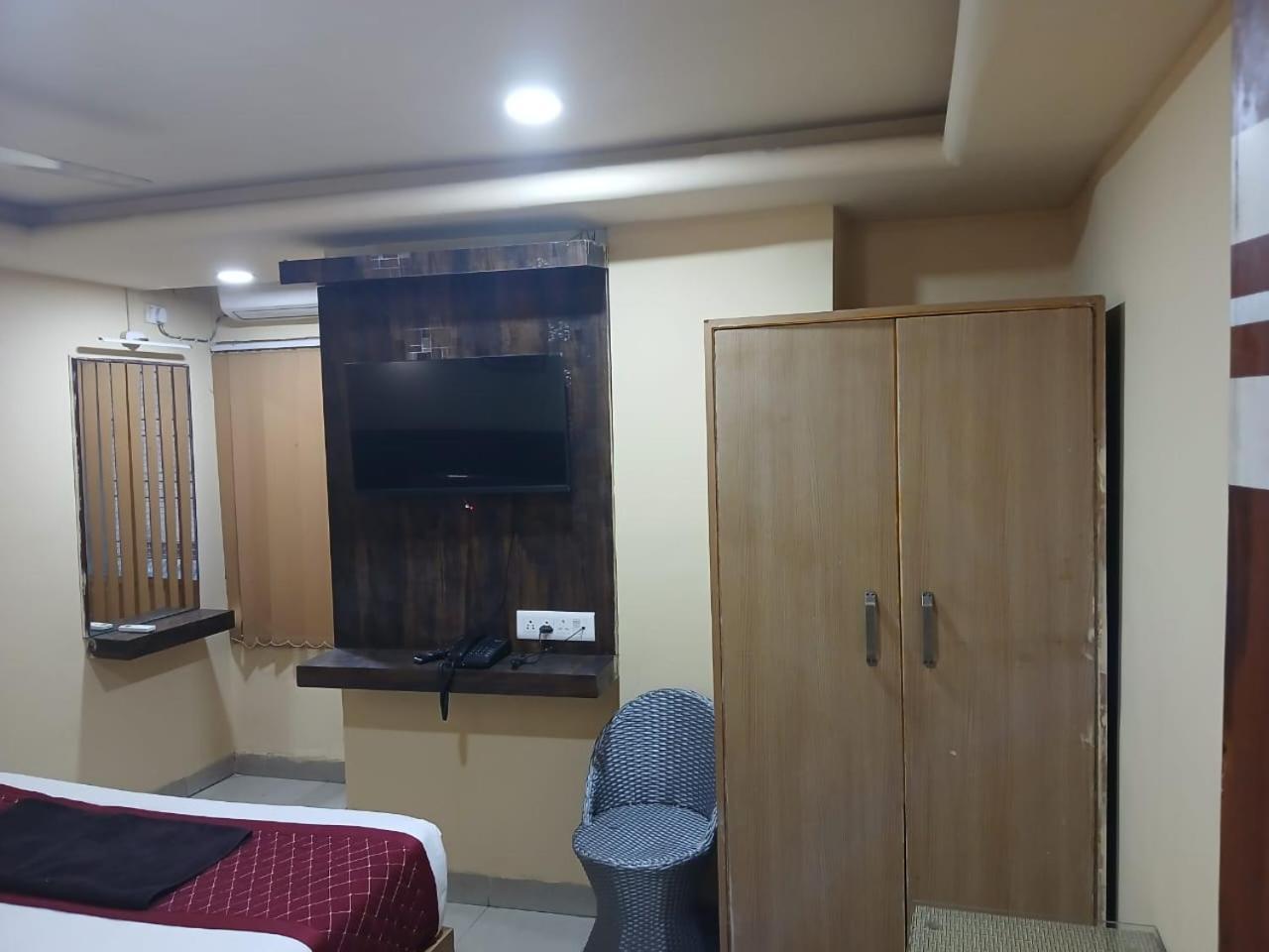 Blossoms Room Holiday Inn- Lakdikapul 海得拉巴 外观 照片